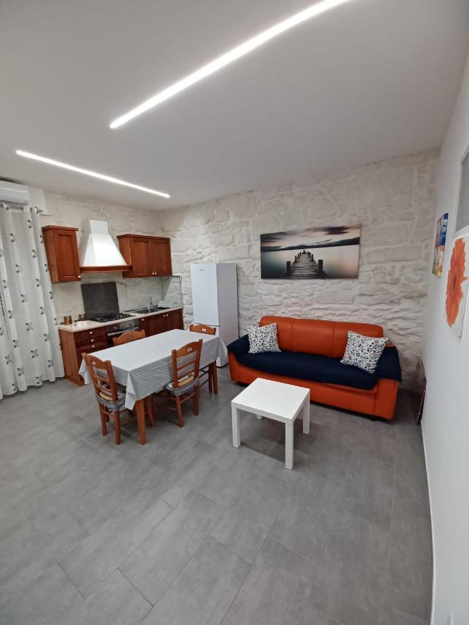 Casa Emilia Apartment Ragusa Bagian luar foto